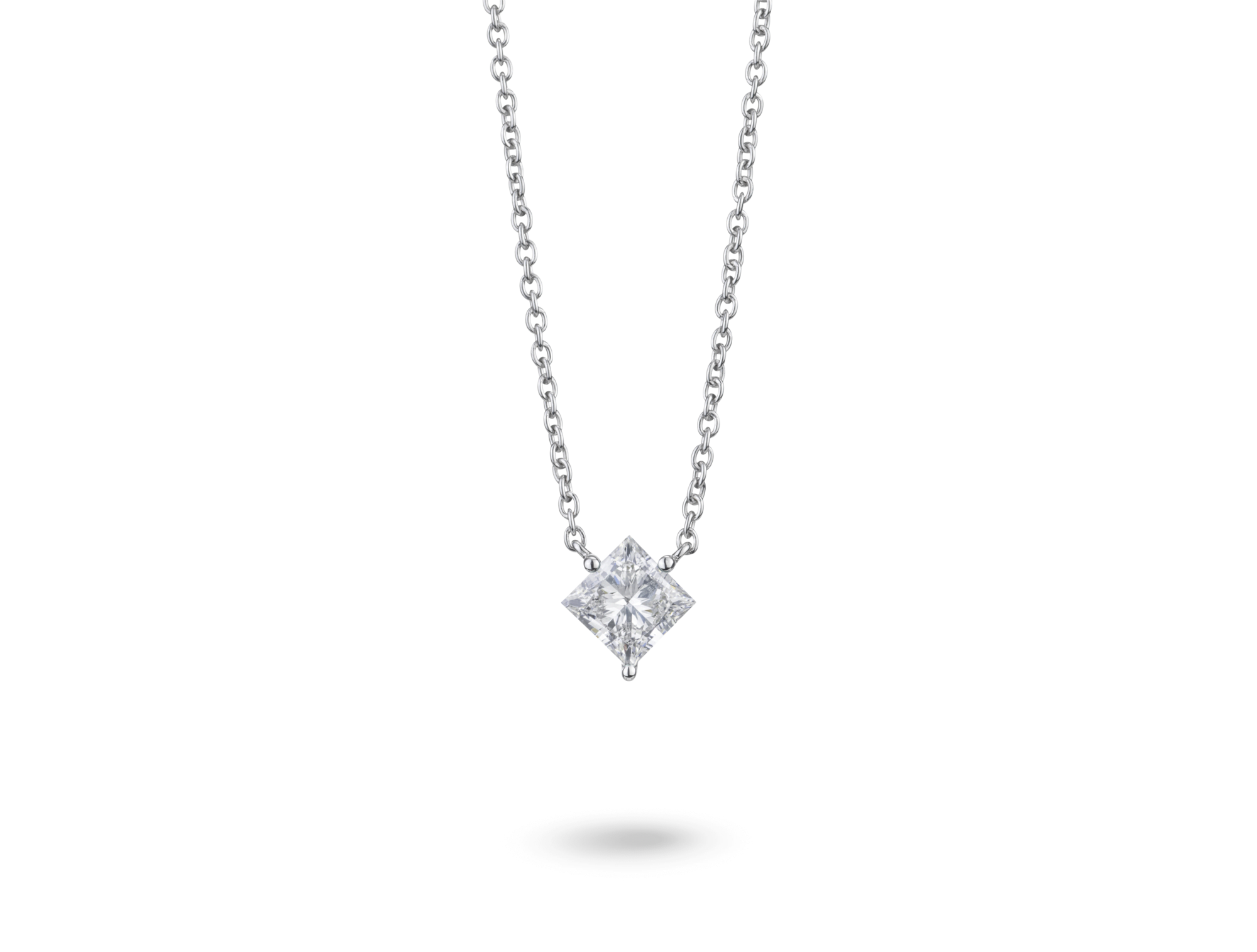 PD109996_118_princess_pendant_white_front.png